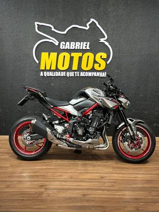KAWASAKI Z900 